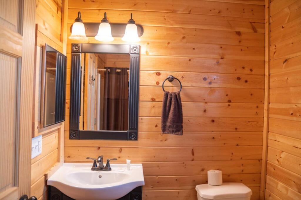 The Lodge At Van Hook New Town Ngoại thất bức ảnh